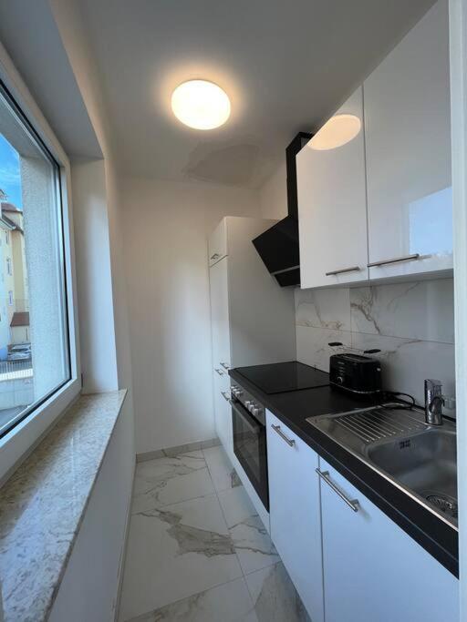 Neue Wohnung Neben Der Meduni Und Dem Lkh Грац Экстерьер фото