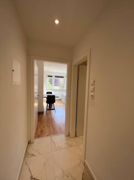 Neue Wohnung Neben Der Meduni Und Dem Lkh Грац Экстерьер фото