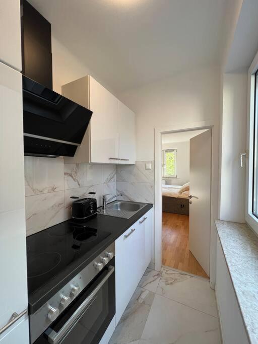 Neue Wohnung Neben Der Meduni Und Dem Lkh Грац Экстерьер фото